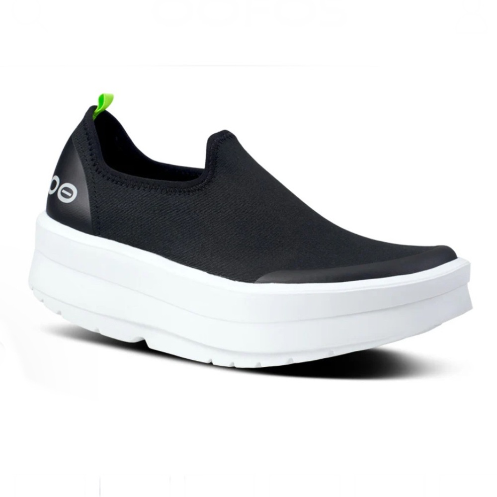 OOFOS Black and White Women's OOMEGA Sneakers 7